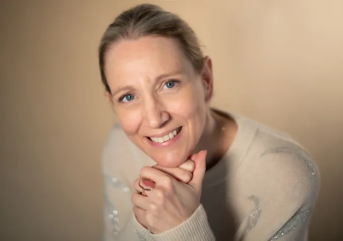 L'historienne et essayiste Audrey Fella copyright Astrid Di Crollalanza / DR