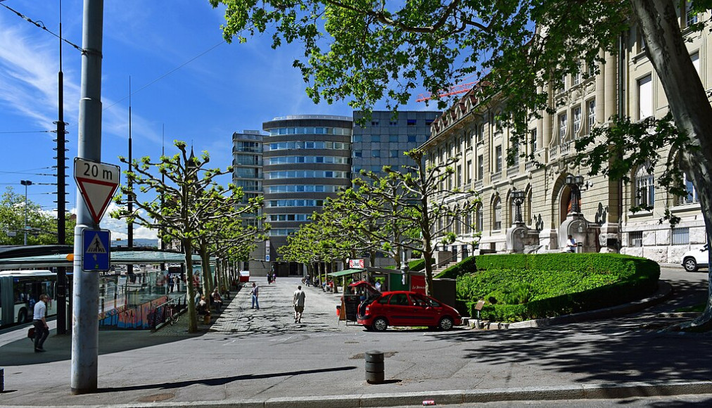 La Place Chauderon à Lausanne / ©Gzzz, CC BY-SA 4.0 Wikimedia Commons