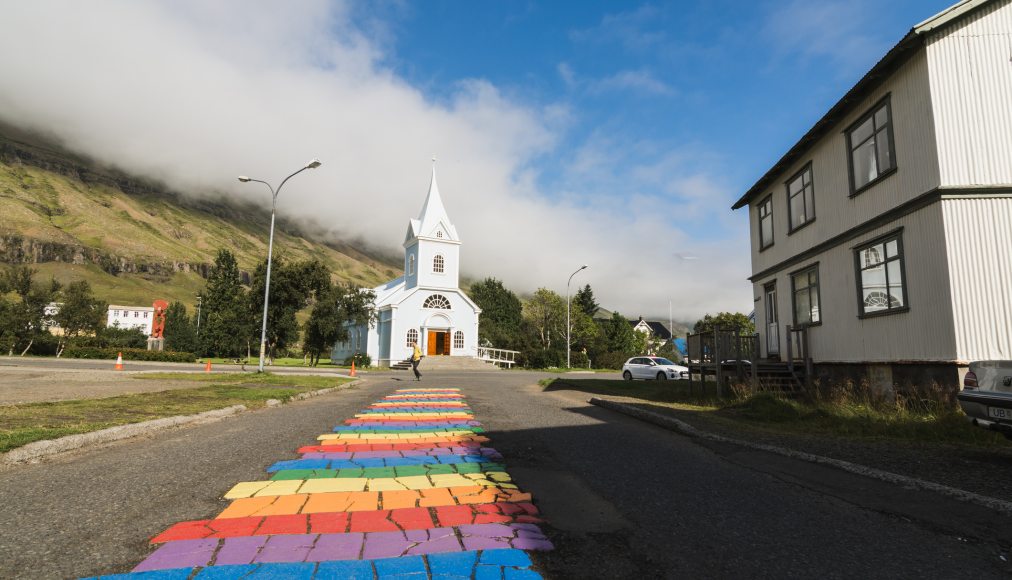 Refuse de célébrer un mariage homosexuel? «Les ministres du culte de droit public se voient exposés à un risque de responsabilité pénale» / IStock