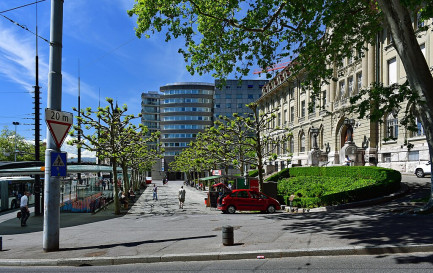 La Place Chauderon à Lausanne / ©Gzzz, CC BY-SA 4.0 Wikimedia Commons